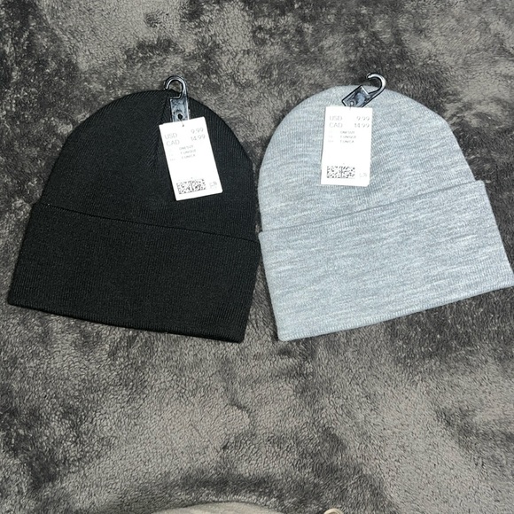 H&M Black and Gray Knit Hat - Picture 1 of 4